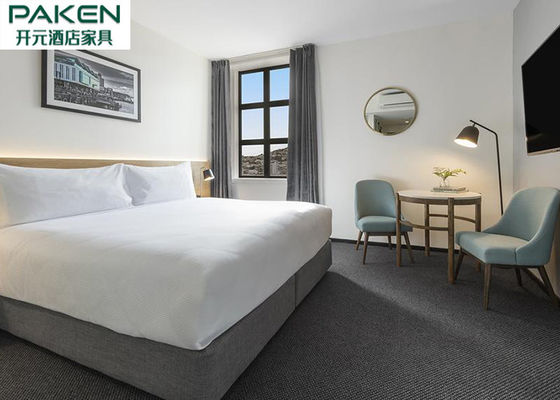 L'hotel allenta + mobilia fissa fissa la progettazione classica di rilassamento di vibrazione dell'hotel dell'annuncio pubblicitario del Simplist